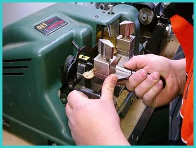 Advanced Locksmith Service Houston, TX 713-470-0722 - 18-key-making